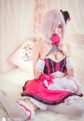 女女女